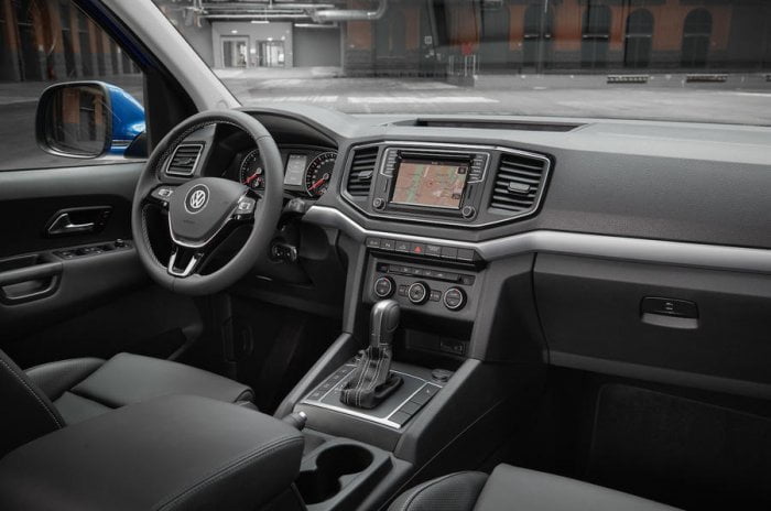 Интерьер Volkswagen Amarok