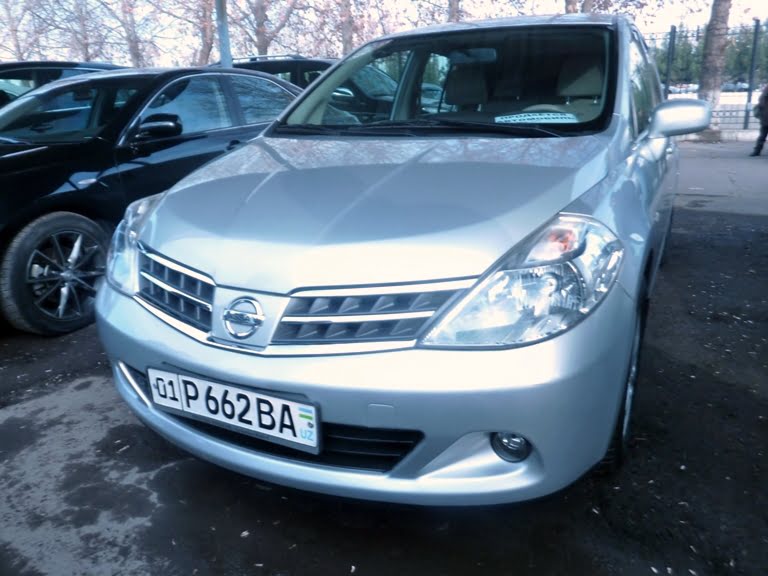 Цены на иномарки на авторынке "Сергели" в январе 2018 - 10 Nissan Tiida, год выпуска: 2009; Пробег: 145 000 км.<br /> Цена: 73 800 000 сумов.