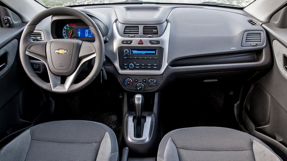 Lacetti (Gentra) или Cobalt – какой автомобиль выбрать? - 9 Chevrolet Cobalt Interior