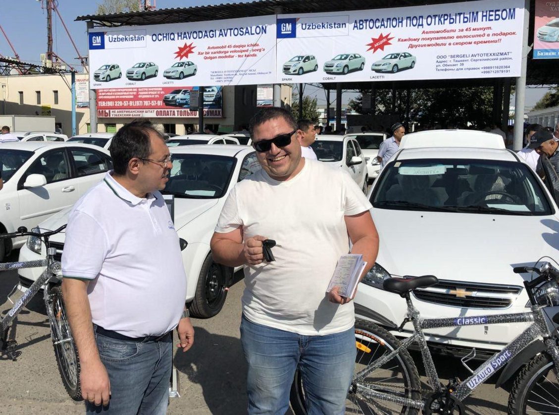 GM Uzbekistan открыла гигантский автосалон в Ташкенте - 2 GM Uzbekistan автосалон