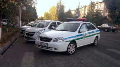 Телефоны доверия для водителей в Ташкенте и по Узбекистану - 13 Автомобиль ГАИ ДПС в Узбекистане на пешеходном переходе в Ташкенте
