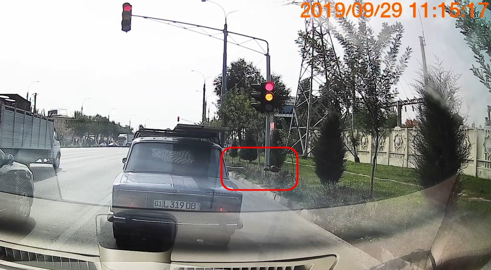 Штраф в 2,2 млн. за выброшенный мусор из окна автомобиля - 1 Штраф в 2,2 млн. за выброшенный мусор из окна автомобиля - 1