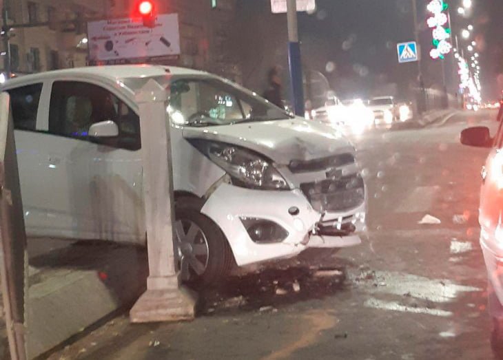 Тройное ДТП произошло в Ташкенте: столкнулись "Жигули", Spark и Toyota - 1 Тройное ДТП произошло в Ташкенте: столкнулись "Жигули", Spark и Toyota - 1