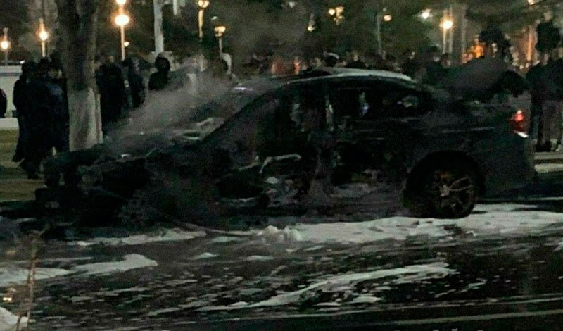 BMW въехал в Lacetti, обе машины сгорели, два человека погибли - 1 BMW въехал в Lacetti, обе машины сгорели, два человека погибли - 1