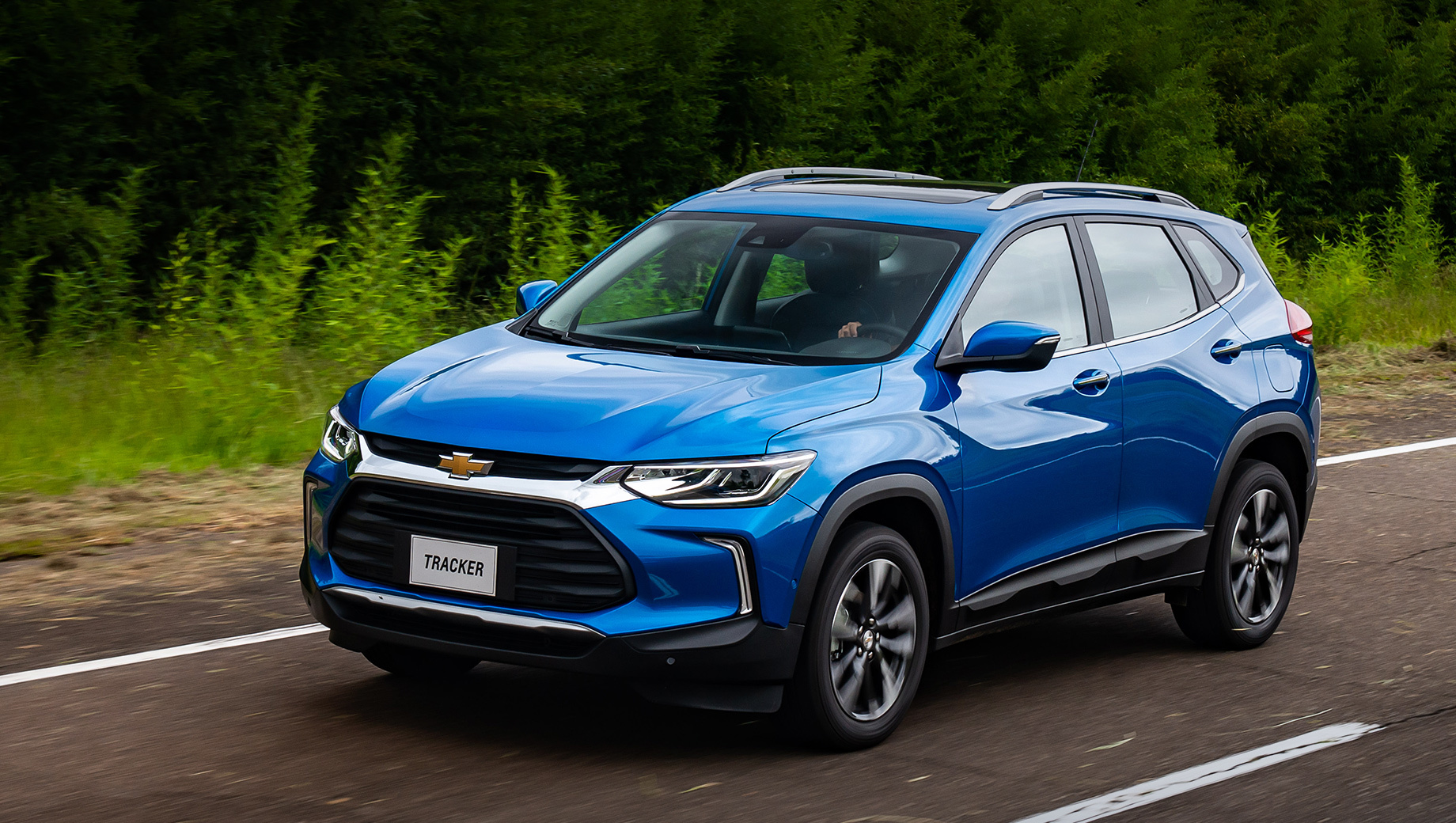 Новые цвета Chevrolet Tracker 2 - 1 Chevrolet Tracker в цвете Pow Zinga Metallic (бирюзово-синий электрик металлик)
