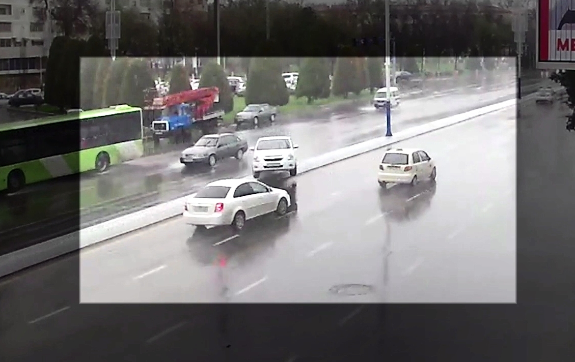 Cobalt вылетел на встречку и смял Lacetti (видео 18+) - 1 Cobalt вылетел на встречку и смял Lacetti (видео 18+) - 1