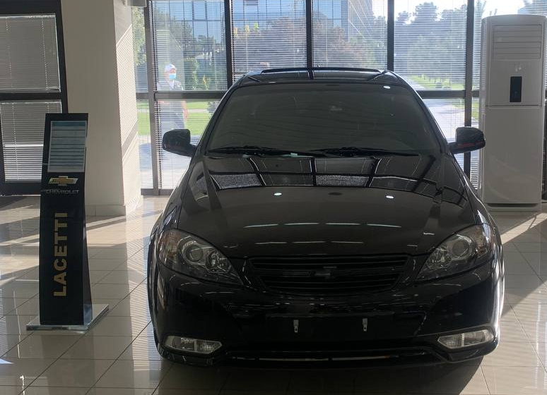 Новые комплектации Spark, Nexia и Gentra - 3 Chevrolet Lacetti в раскраске Black Out