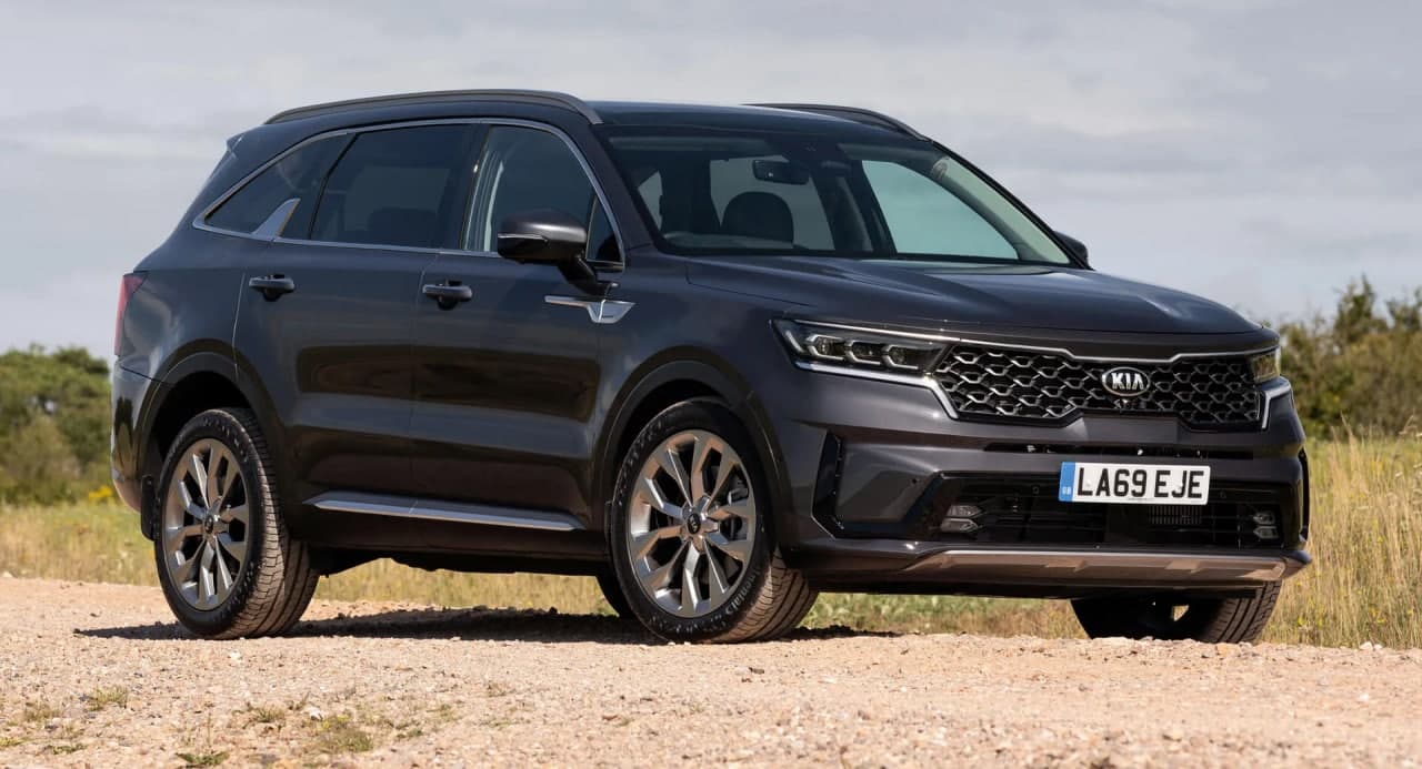 Kia Sorento за 477,9 млн. сумов для хокима Сырдарьи - 1 Kia Sorento - Черный жемчуг, именно такой автомобил купил себе хоким Сырдарьи на бюджетные деньги
