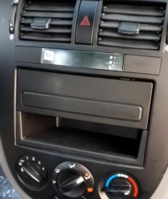 Сколько стоит магнитофон для Lacetti/Gentra и Cobalt - 2 Так выглядит Chevrolet Gentra без магнитофона