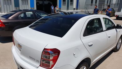 Cobalt savdo.uzavtosanoat.uz chiqariladi - 5 Белый Cobalt с тонированным задним стеклом и черной крышей приобретает совсем другой вид - автомобиль смотрится дороже, чем есть на самом деле.