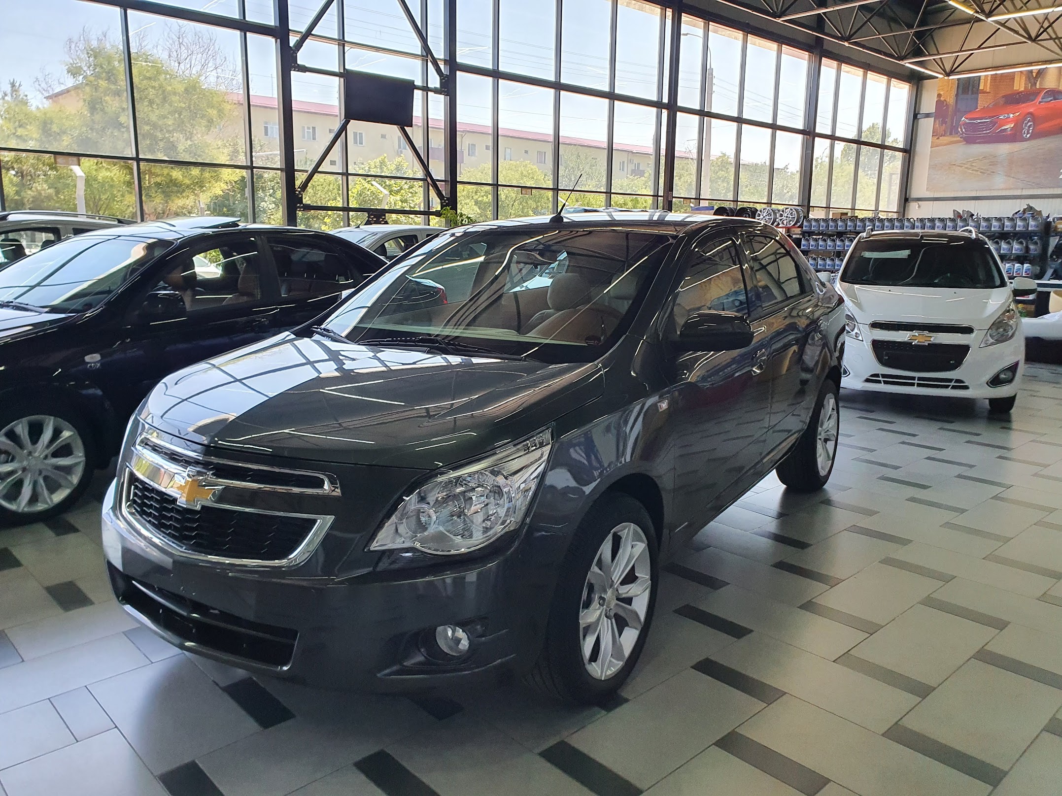 Eng Qulay Avtokreditlar - 1 Chevrolet Cobalt в автосалоне
