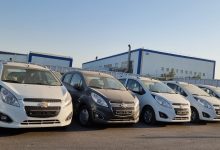 Последняя партия Chevrolet Spark на стоянке у площадки завода UzAuto Motors в Ташкенте
