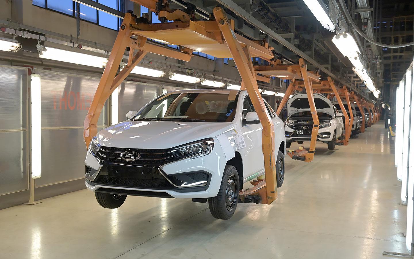Lada Vesta NG планируют собирать в Узбекистане - 1 Lada Vesta NG на конвейере в Тольятти