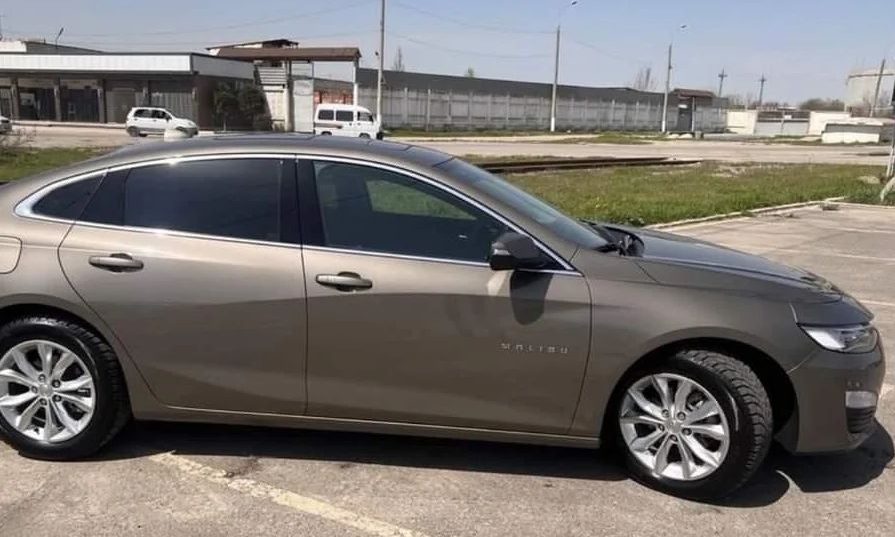 Договора на Malibu снова закрыты - 1 Chevrolet Malibu в цвете Zeus