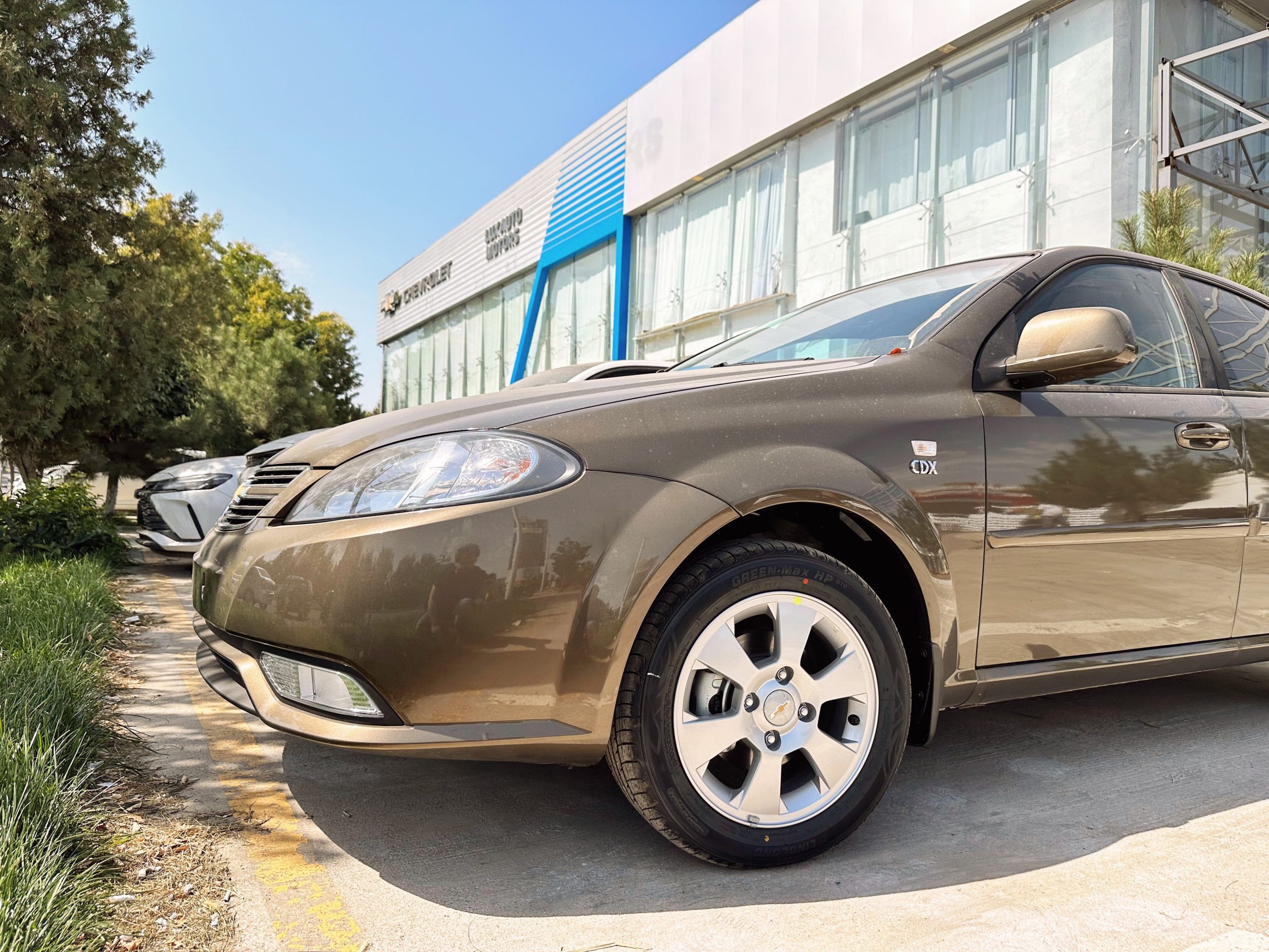 Очередная партия Lacetti была распродана за несколько минут - 1 Chevrolet Lacetti Style AT Plus в цвете Zeus (G7G)