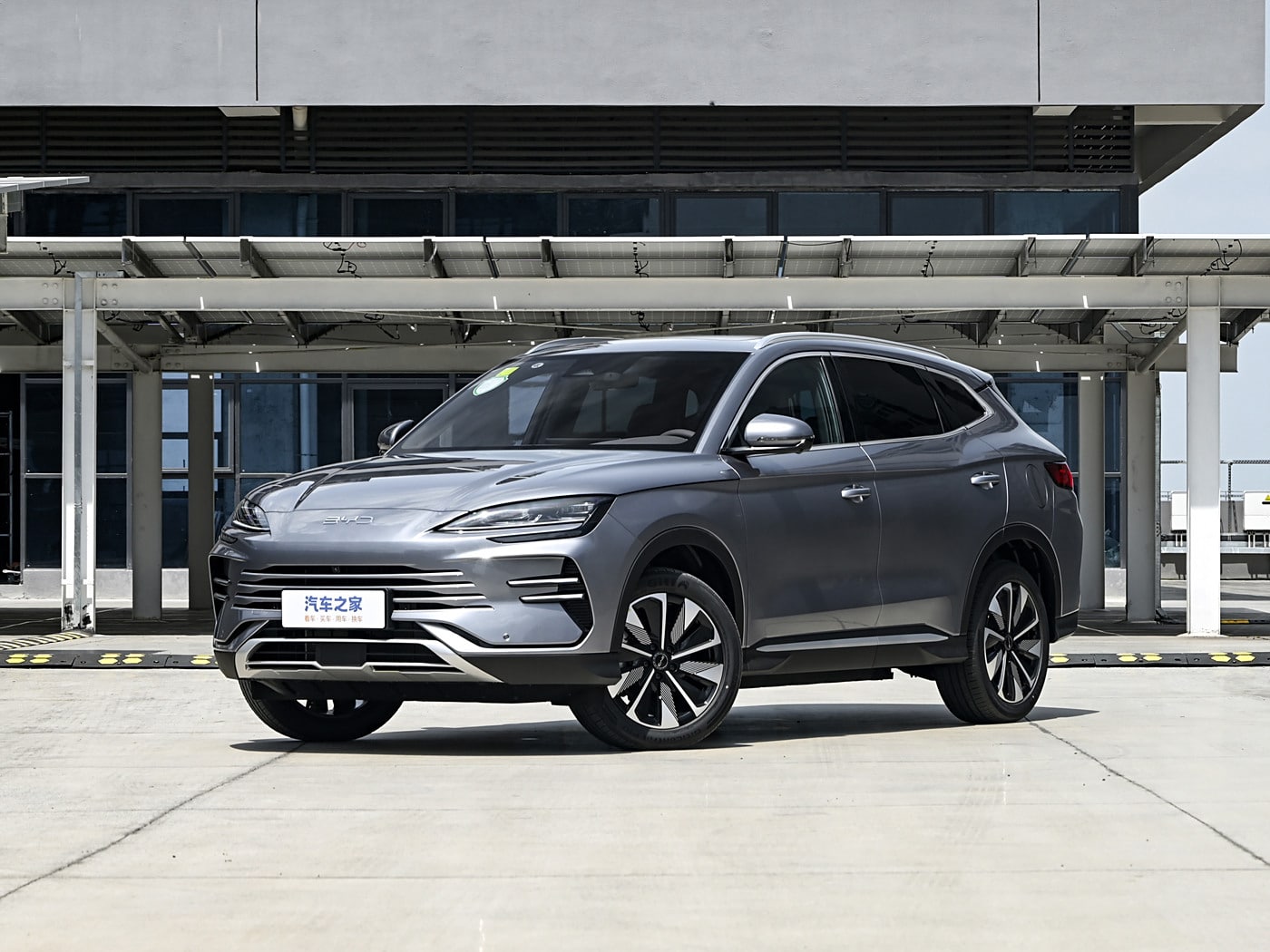 BYD представила обновленный Song Plus DM-i - 1