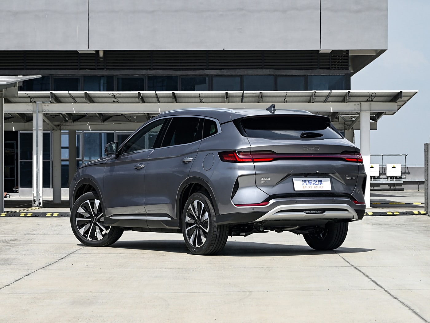BYD представила обновленный Song Plus DM-i - 2