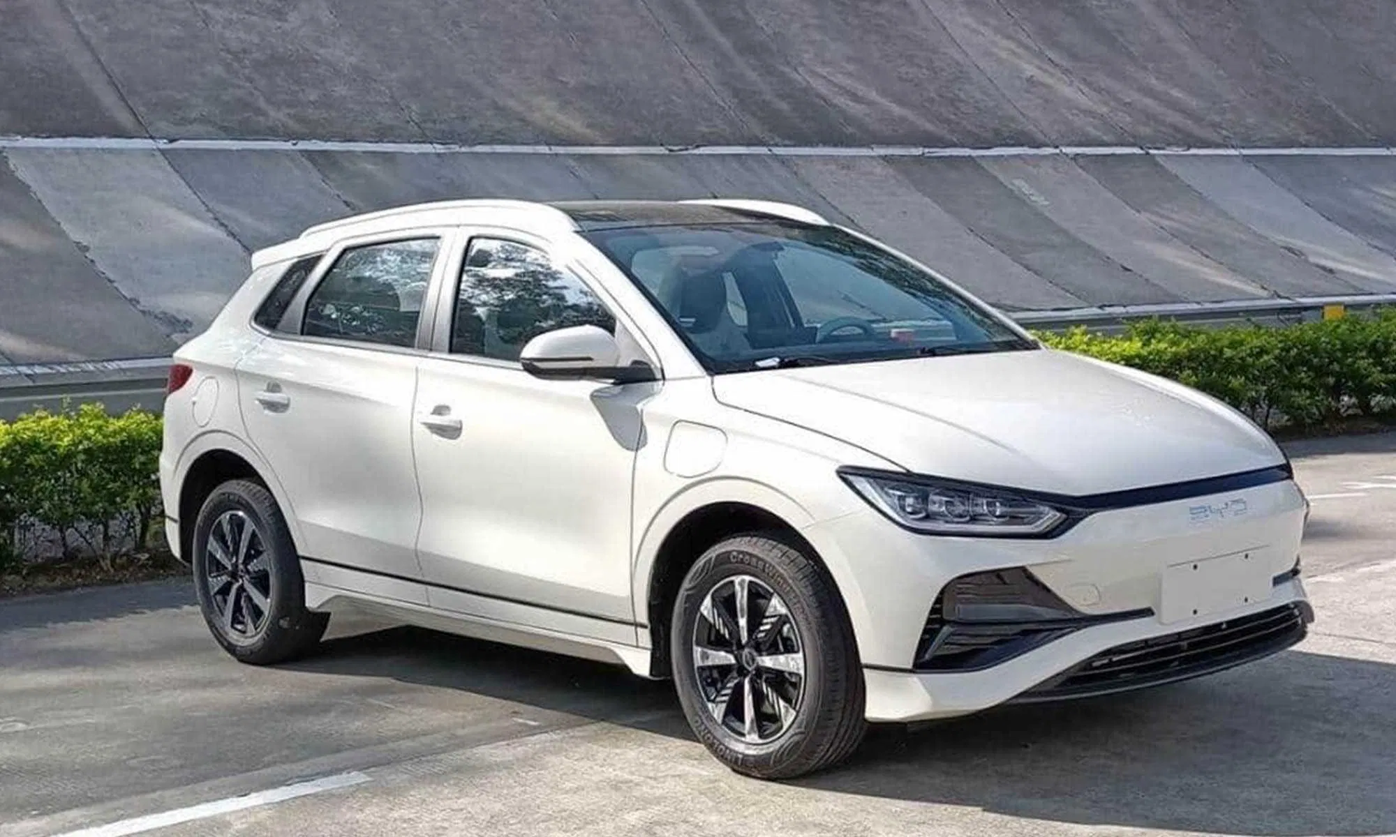 Официальные продажи BYD e2 начнутся 9 августа - 1