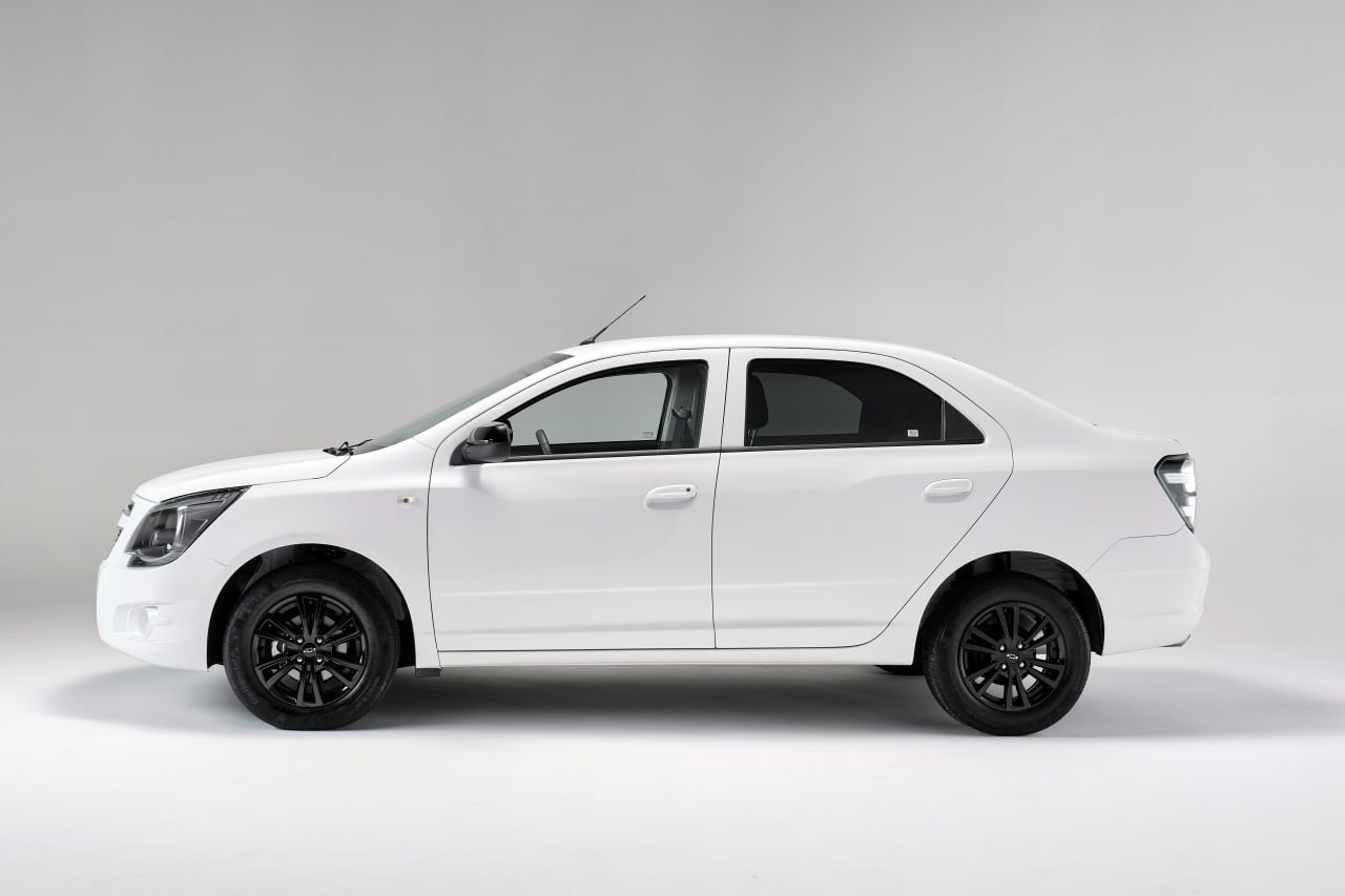 UzAuto Motors показал колхоз-тюнинг Chevrolet Cobalt - 3 UzAuto Motors показал колхоз-тюнинг Chevrolet Cobalt - 3
