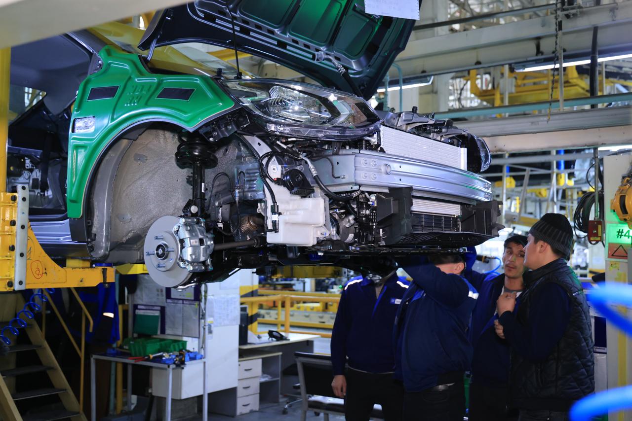 UzAuto Motors o‘sishni ta’minlay olmadi — O‘zbekistonda avtomobil ishlab chiqarish sur’ati pasaydi - 1
