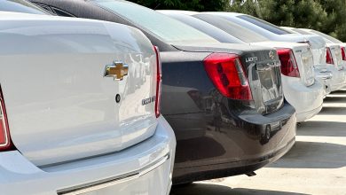 Экостикеры начнут выдавать 1 января 2026 года - 10 Chevrolet Cobalt и Lacetti на стоянке автосалона UzAuto Motors в Узбекистане