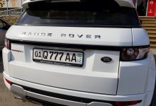Range Rover с номером 01Q777AA