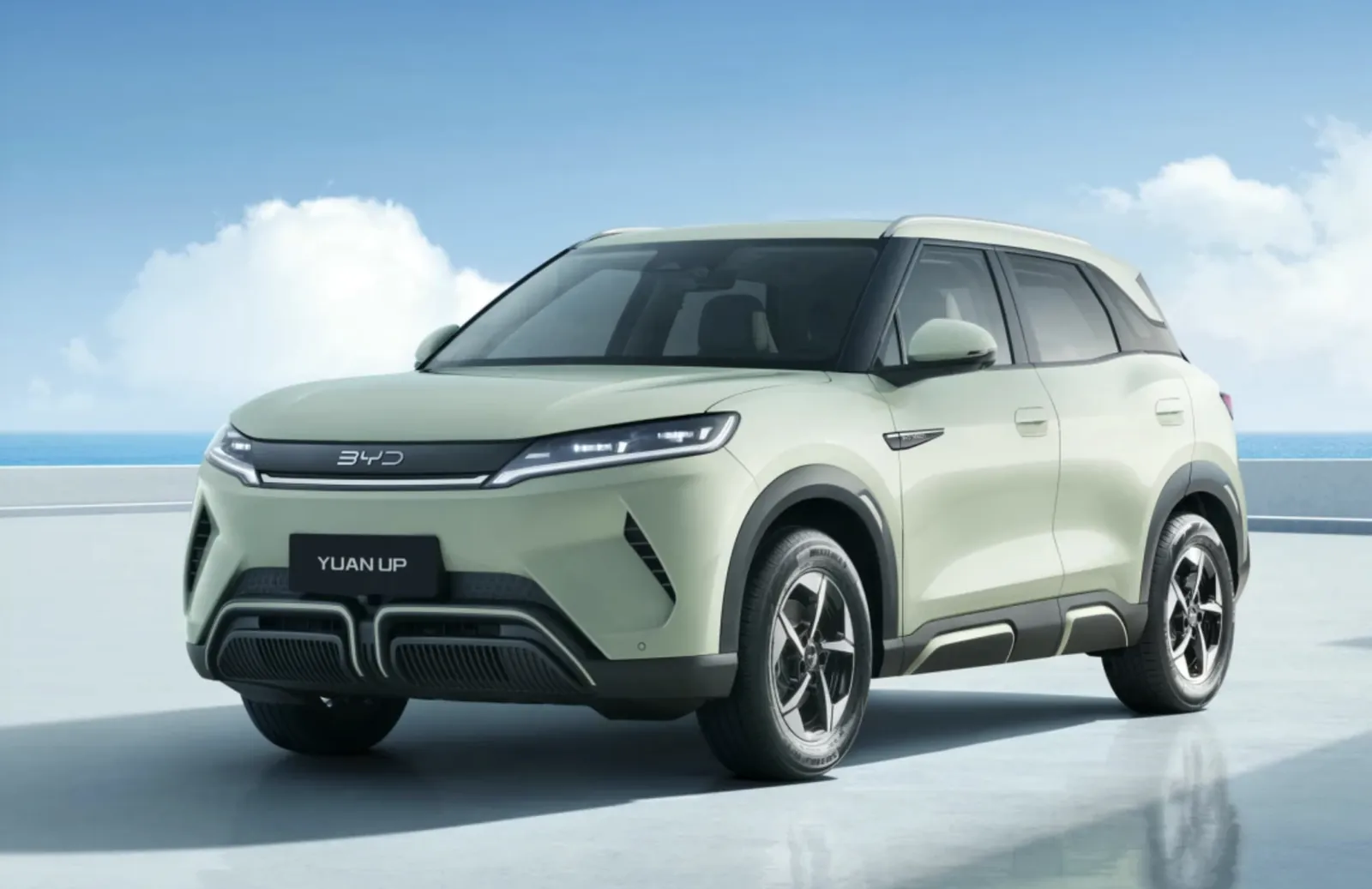 BYD Yuan Up DM-i в рассрочку без процентов до 36 месяцев: условия и платежи - 1 BYD Yuan Up DM-i в рассрочку без процентов