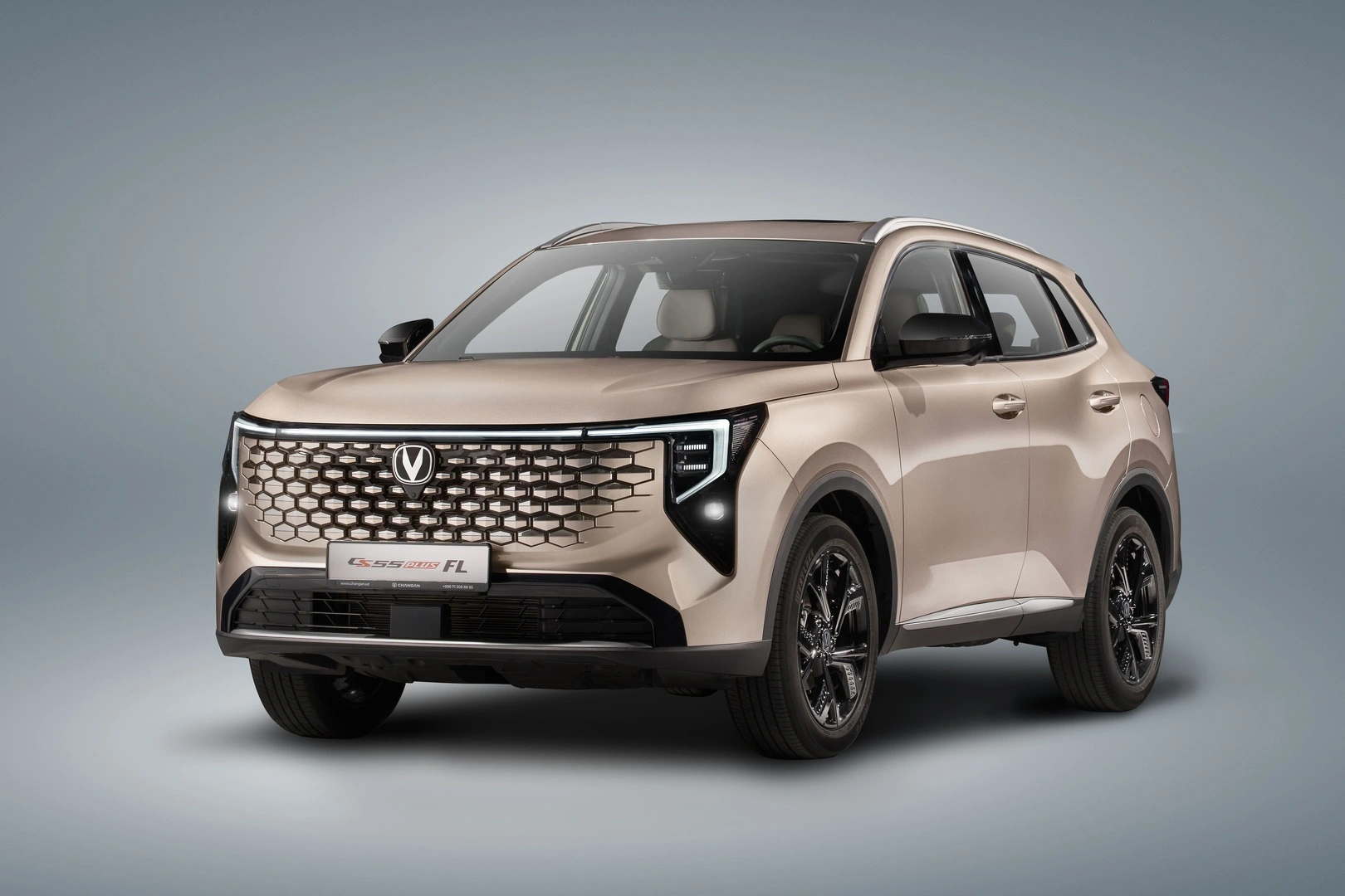 Changan CS55 Plus FL в Узбекистане: цены, комплектации и характеристики - 1 Бронзовый Changan CS55 Plus FL спереди сбоку