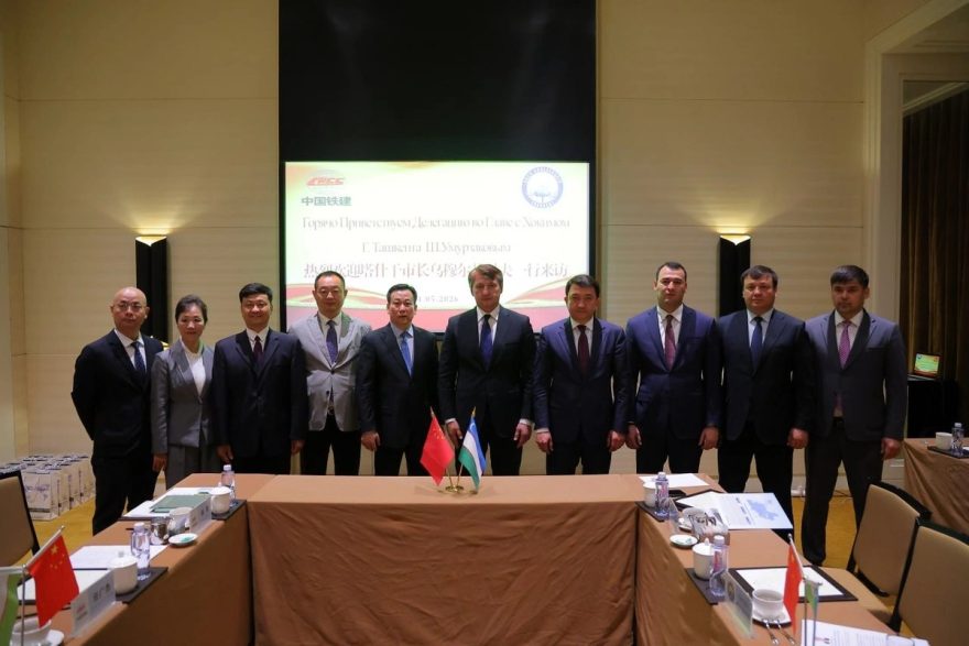 Делегация хокимията Ташкента на переговорах с China Railway Construction о платной кольцевой дороге