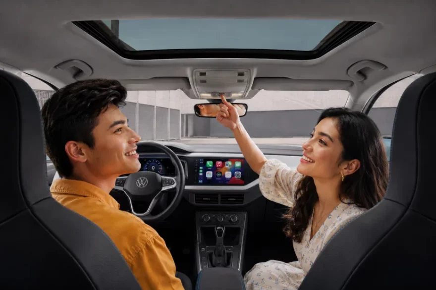 Салон Volkswagen Lavida XR с люком и 8-дюймовым экраном мультимедиа